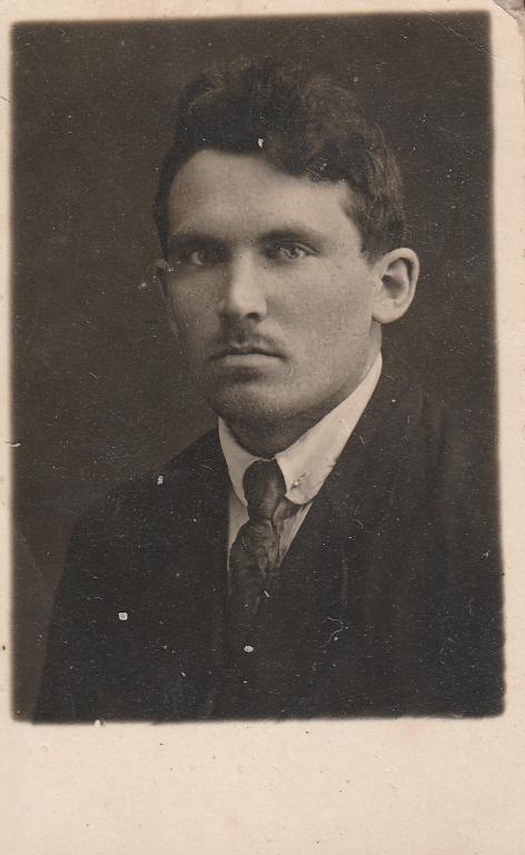 J.Auzenbahs 1926. gadā. Foto no Bobinsku ģim.arhīva.