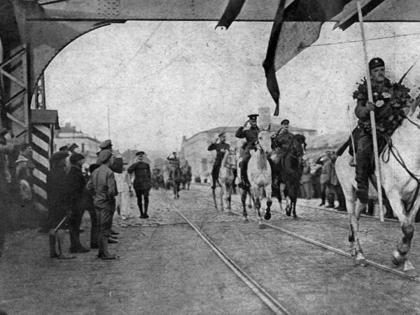 J. Zemitāna komandētās Ziemeļlatvijas brigādes vienības ienāk Rīgā. 1919.g. 6. jūlijs.