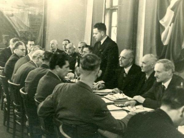 LCP sēde Hanavas DP nometnē, ASV zonā. 1946.g. 19.februārī. Avots: dpalbum.lv