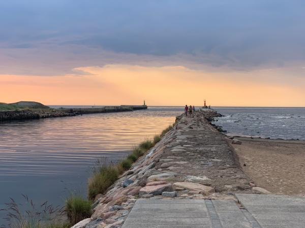 Pāvilostas mols. Lauras Dudarevas foto.