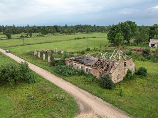 1. attēls. Sīļu kroga drupas. Aizkraukles novads, Zalves pagasts. 2023. gada 7. augusts. V. Grīviņa foto.