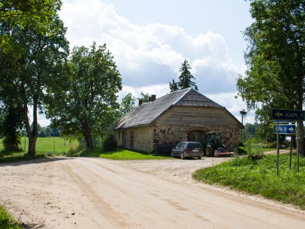 1. attēls. Dūnīša krogs. Skats no Tirzas puses. 2021. gada 29. jūlijs. V.Grīviņa foto.