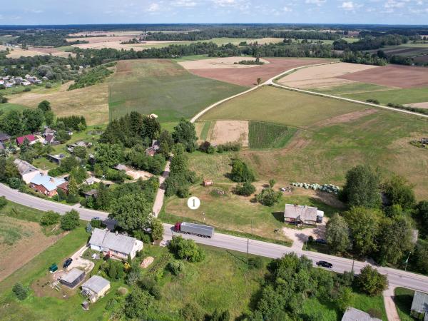 1. attēls. Starpas kroga vieta (1). Augšzemes iela 44, Aknīste, Jēkabpils novads. 2023. g. 9. augusts. V. Grīviņa foto.