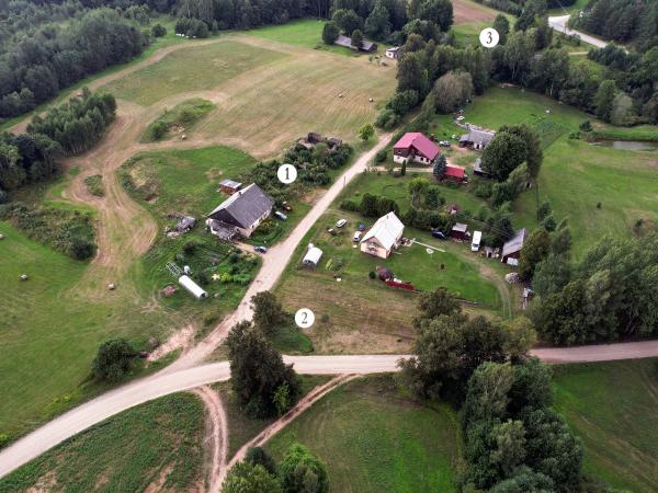 1. attēls. Apserdes krogs (1), smēdes vieta? (2) un dzirnavu vieta (3). Apserde, Elkšņu pag., Jēkabpils nov. 2023. g. 9. augusts. V. Grīviņa foto.