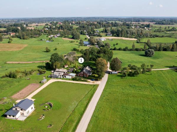 1. attēls. Suliņu kroga vieta. “Suliņas”, Sējas pagasts, Saulkrastu novads. 2023. gada 13. septembris. V. Grīviņa foto.