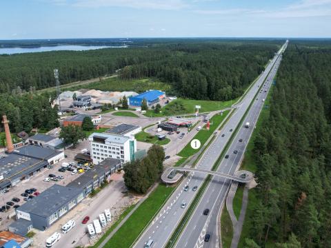 1. attēls. Aptuvenā Vimbas kroga vieta. Ropažu novads, Garkalnes pagasts, Berģi, Rīgas-Siguldas šoseja Nr. 3. 2023. gada 11. augusts. V. Grīviņa foto.